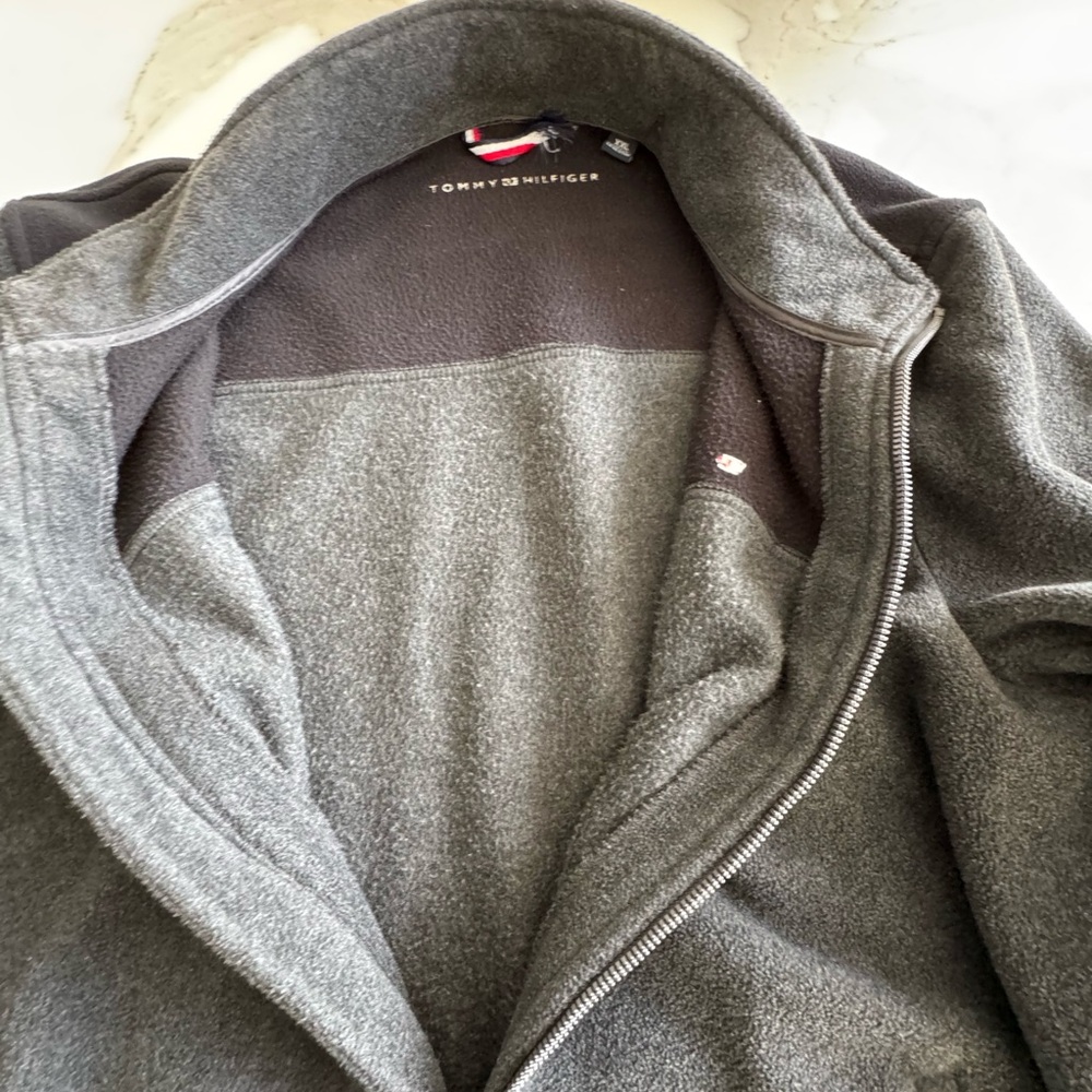 Jacket Fleece Tommy Hilfiger Gray and Black Lightweight Jacket - Picture 13 of 15